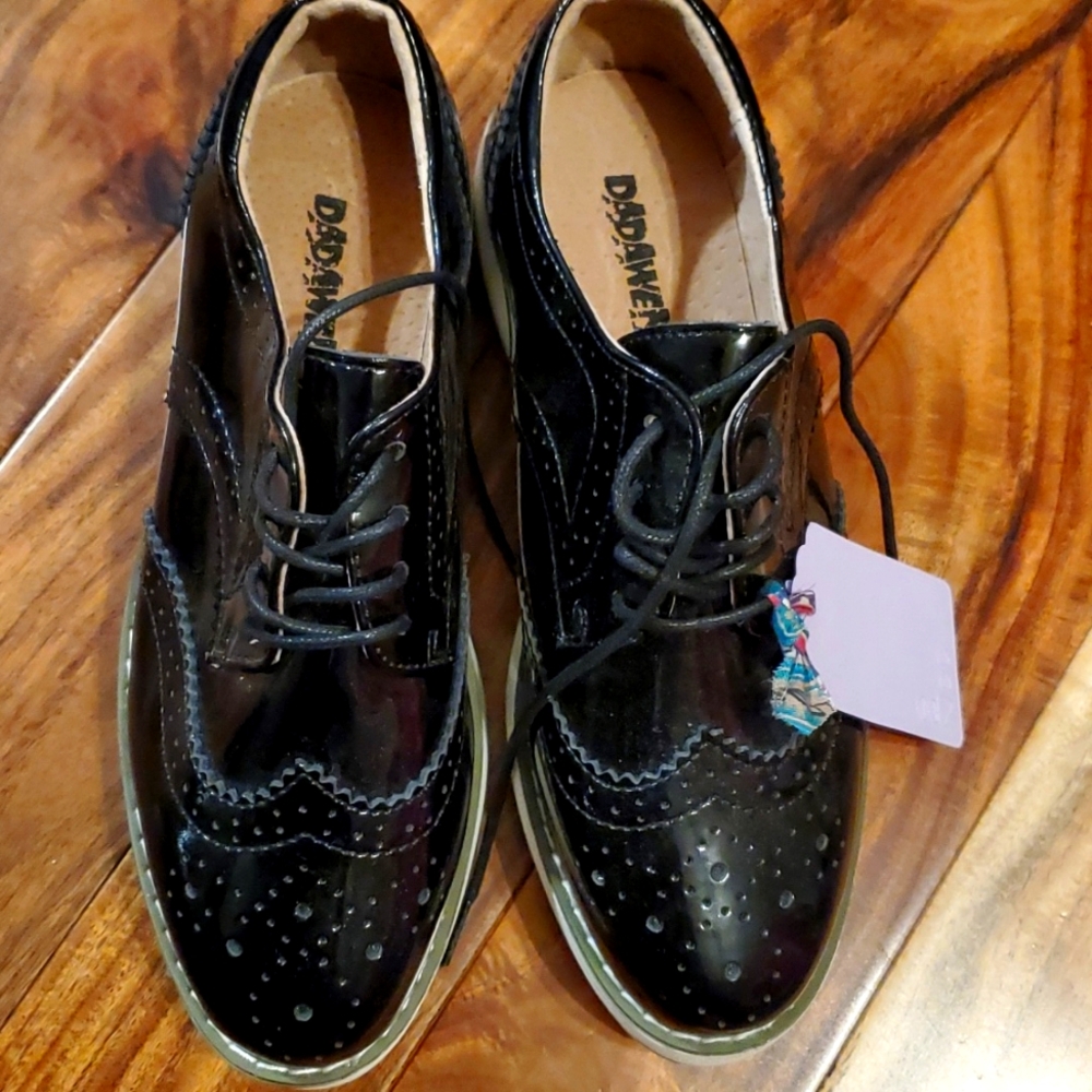 Dadawen Lace Up Platform Black Wingtips Size: 8.5